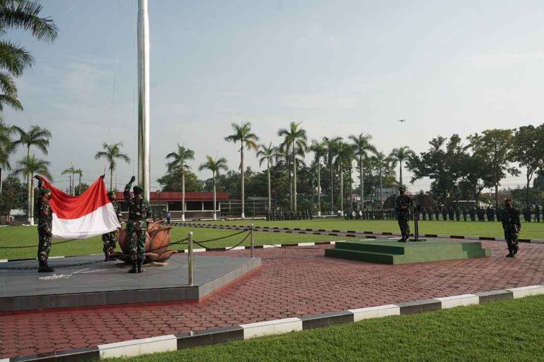 Tetap Prokes, Korem 071/Wijayakusuma Gelar Upacara Bulanan Awal Tahun 2022