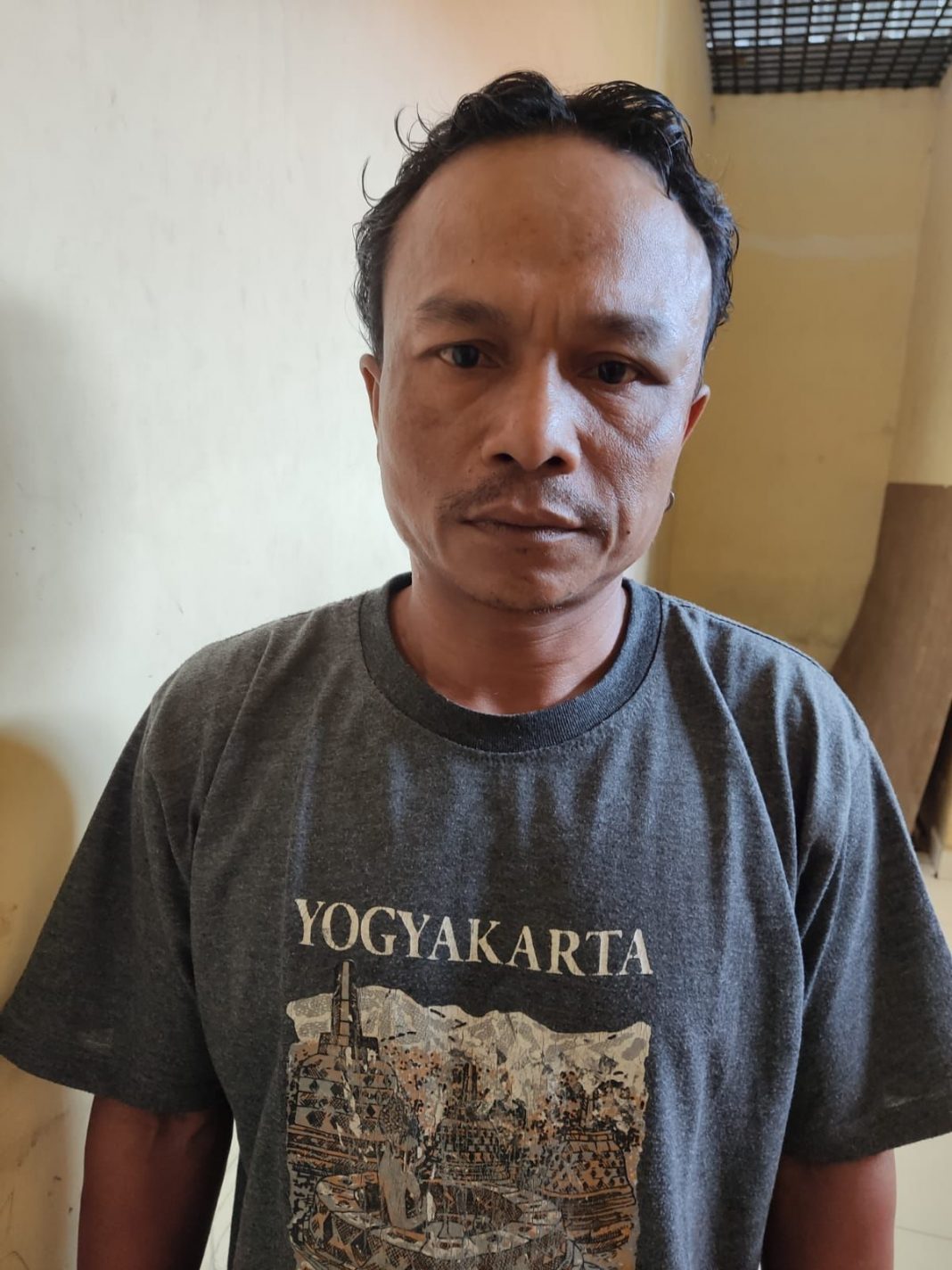 Dua Kali Nantang Berkelahi Malah Kena Bacok Tombak