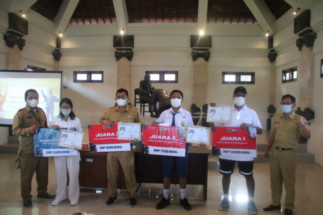 Tim Ekraf Dispar Buleleng Promosikan RTH Bung Karno Melalui Fotografi