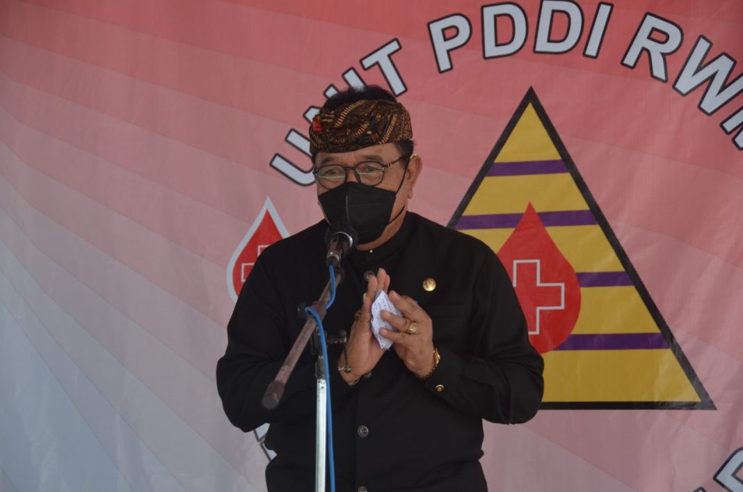 Wagub Cok Ace Ajak Masyarakat Turut Serta Menjadi Pendonor Darah Aktif