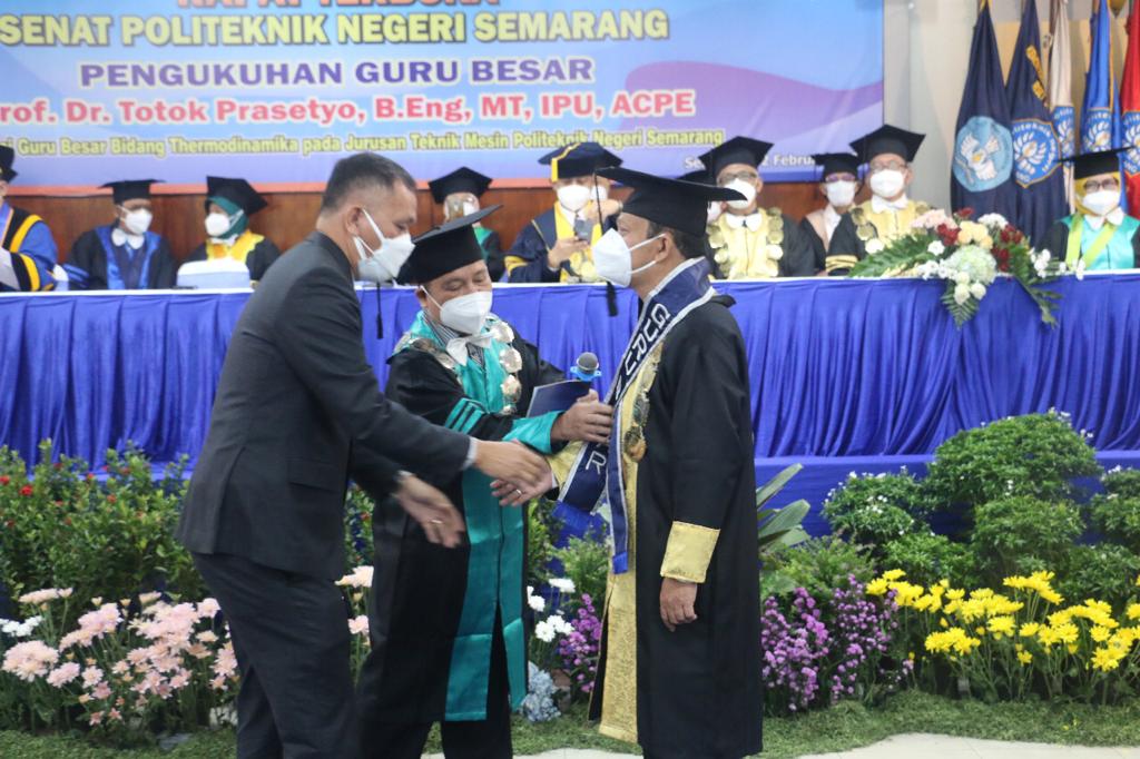 Kemendikbudristek Kukuhkan Guru Besar Ilmu Thermodinamika di Politeknik Negeri Semarang