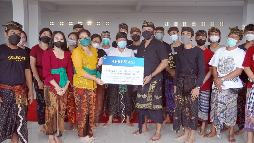 Ajeg Budaya Bali, BPR Lestari Gandeng ST. Bineka Melalui Lestari Mebanjar
