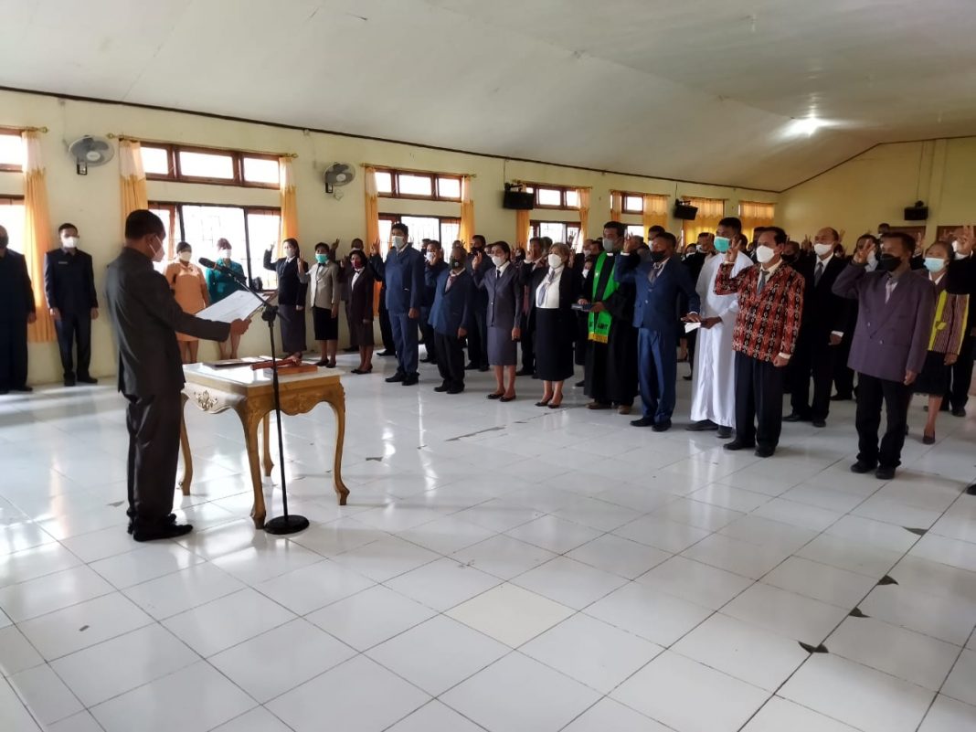 Wabup Belu Lantik 88 Kepala SD dan SMP