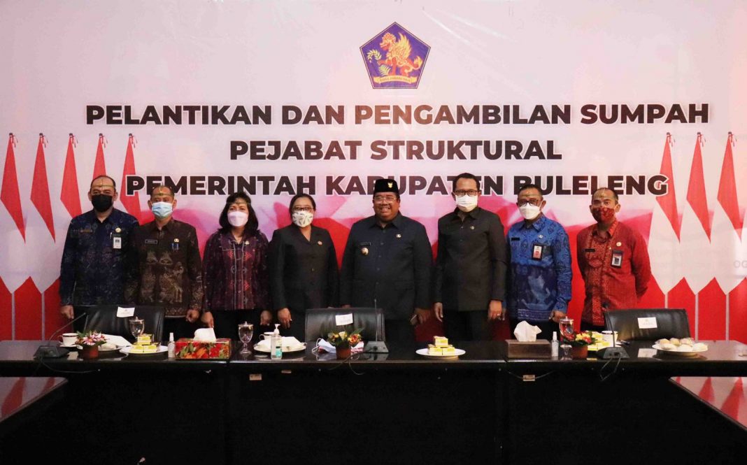 Bupati Buleleng Lantik dan Ambil Sumpah Lima Pejabat Tinggi Pratama