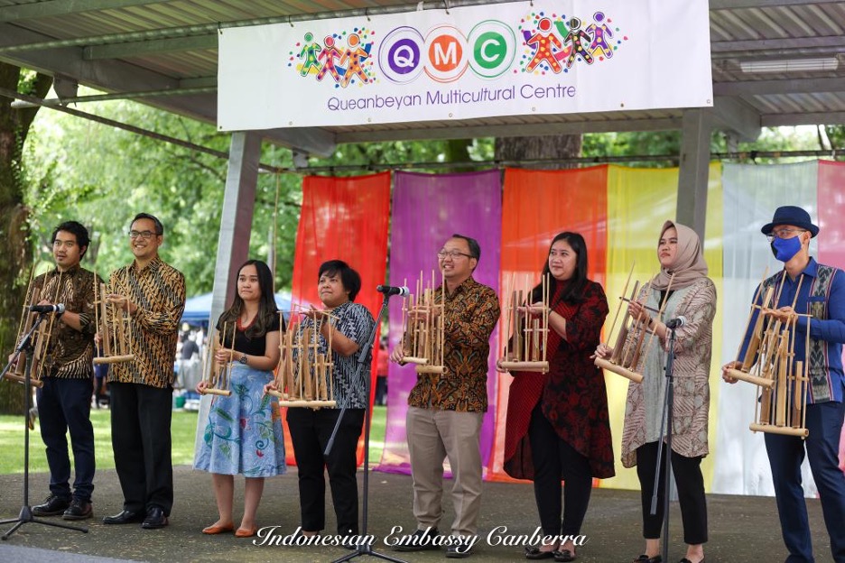 Terajana Versi Angklung Meriahkan Fastival Multi Budaya di Australia