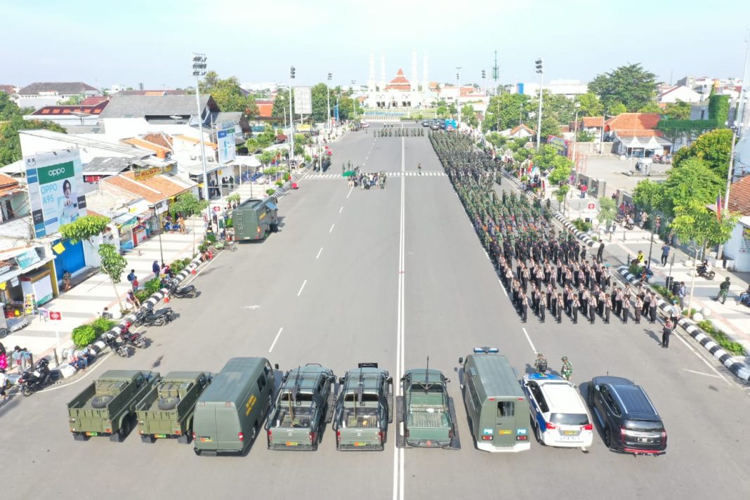 Antisipasi Perkembangan Situasi, Satuan Jajaran Kodam IV/Diponegoro diwilayah Korem 071/Wijayakusuma Gelar Latpur Kota