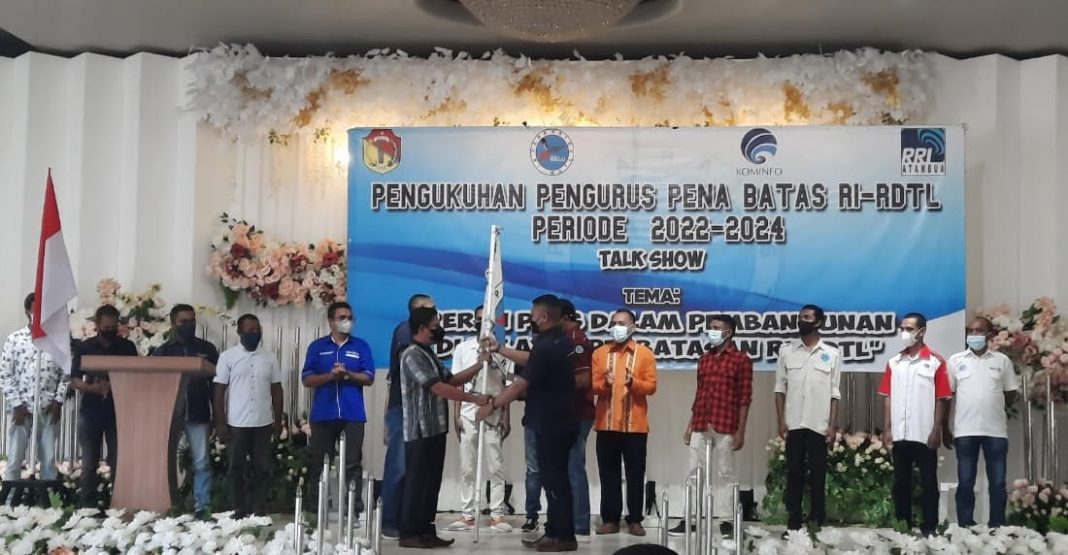 Mariano Parada Dilantik Sebagai Ketua Pena Batas RI-RDTL Periode 2022 – 2024