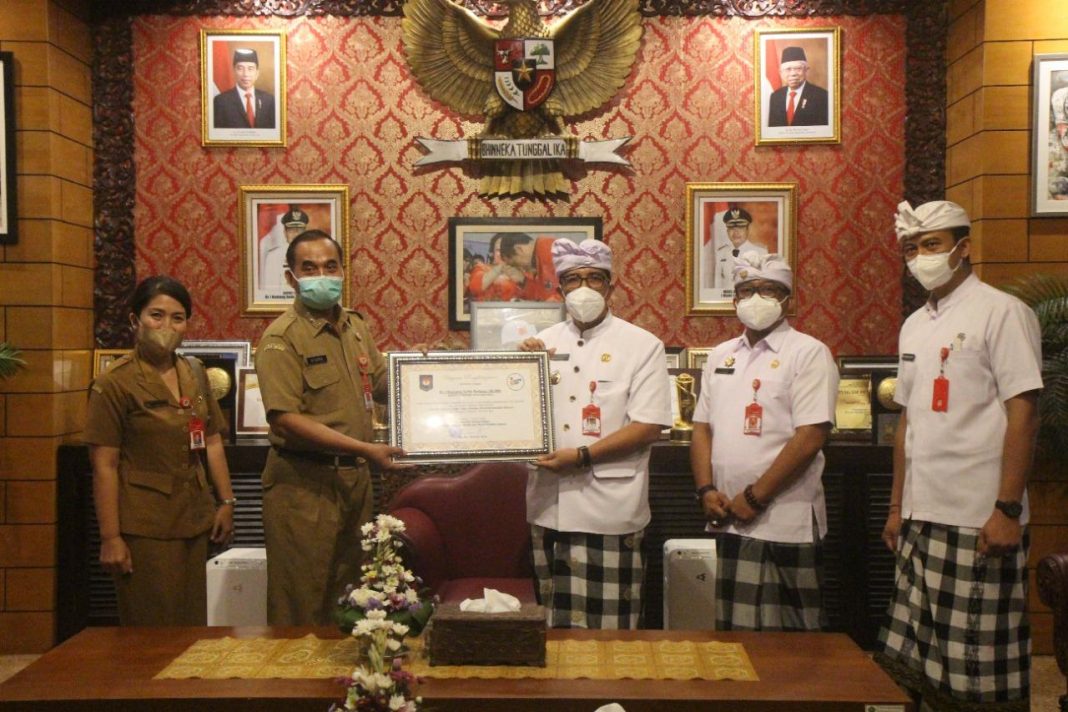 Bupati Tabanan Menerima Penghargaan Gugus Tugas GNRM dari Kemendagri Yahoo/Email Masuk