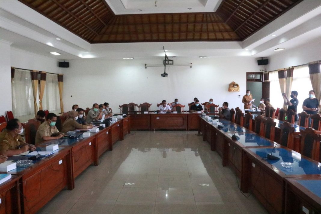 Bapemperda DPRD Buleleng Evaluasi Perda LP2B