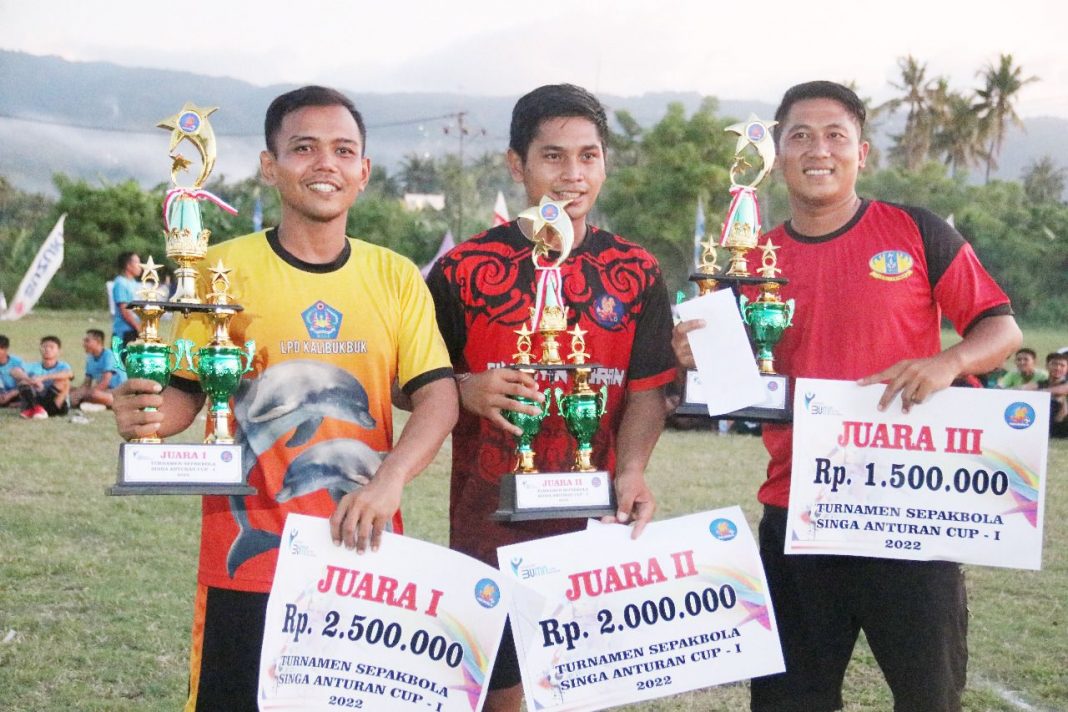 Desa Kalibukbuk Sabet Turnamen Singa Anturan Cup I