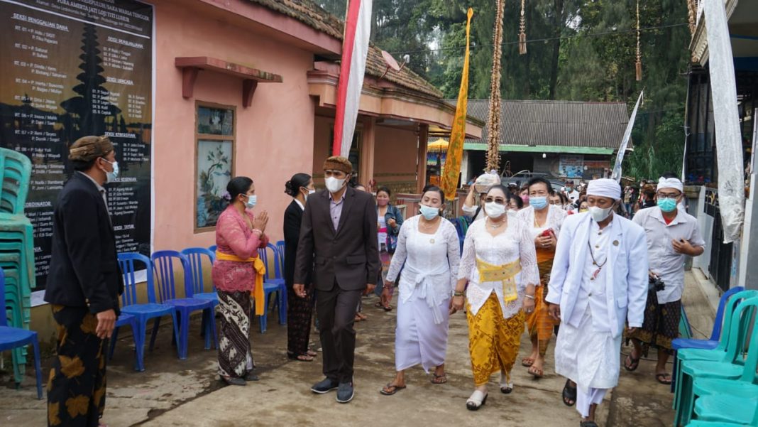Hadiri Pujawali dan Bhakti Pengayar Pura Amerta Jati Loji Titi Luhur Tengger, Ini Pesan Ny Tjok Putri Hariyani