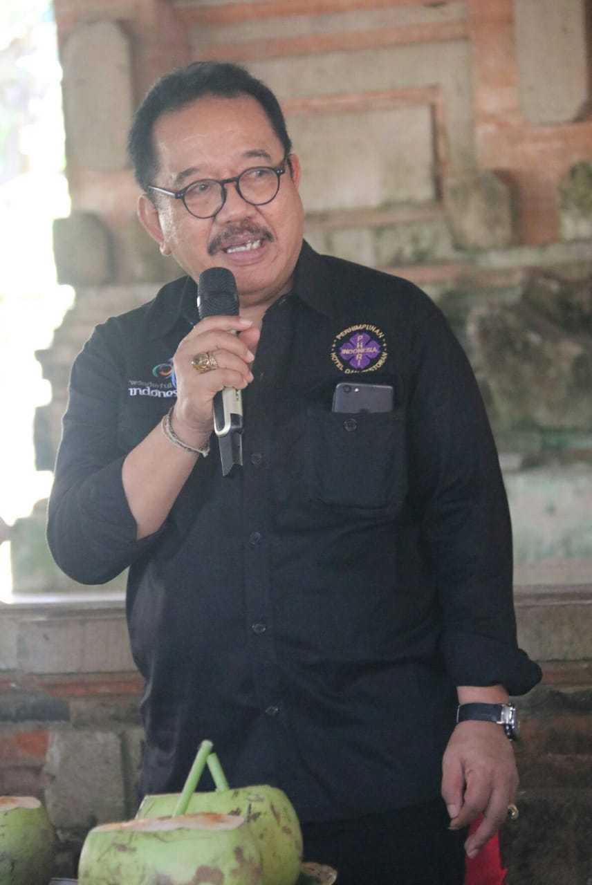 Hadiri Sarasehan Kebangkitan Pariwisata, Ini Pesan Wagub Cok Ace