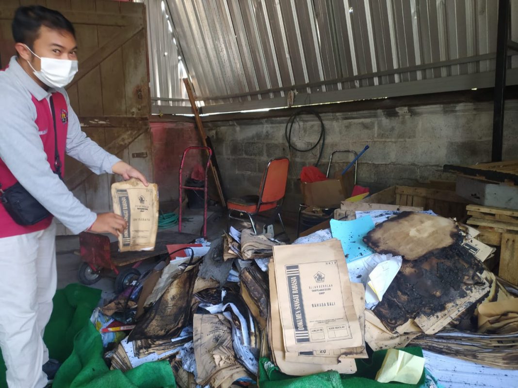 Percetakan Terbakar, Ribuan Soal Ujian Sekolah Ikut Ludes