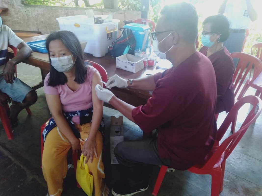 Seratus Lebih Masyarakat Tunjung Ikuti Vaksinasi Booster