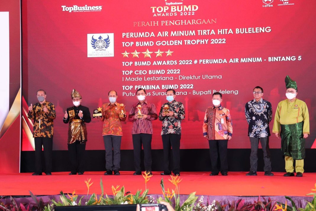 Bupati Buleleng Raih Penghargaan Top Pembina BUMD Untuk Ketiga Kalinya