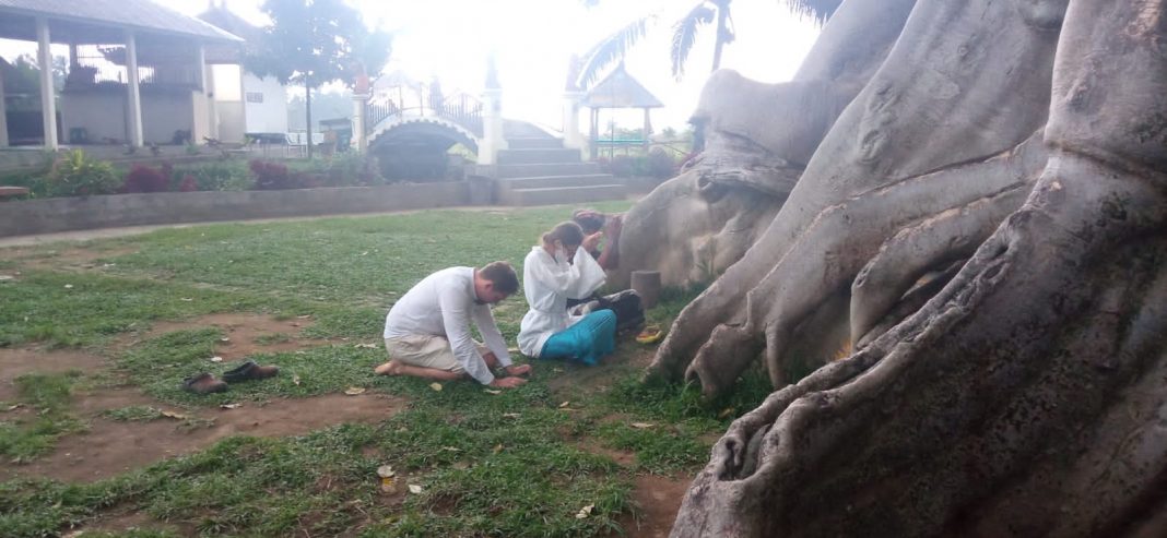 Usai Minta Maaf, Bule yang Viral Telanjang Dijemput ke Polda Bali