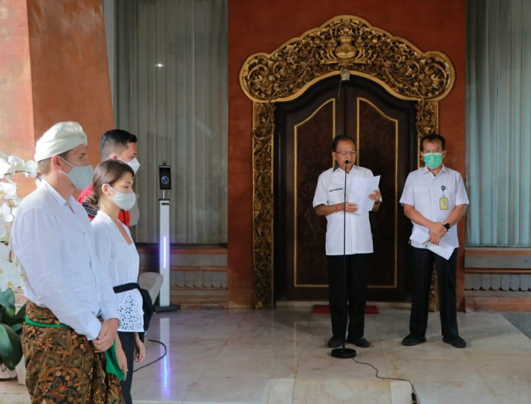 Gubernur Koster Tegaskan Dilarang Beri Maaf bagi Bule yang Telanjang di Kawasan Suci