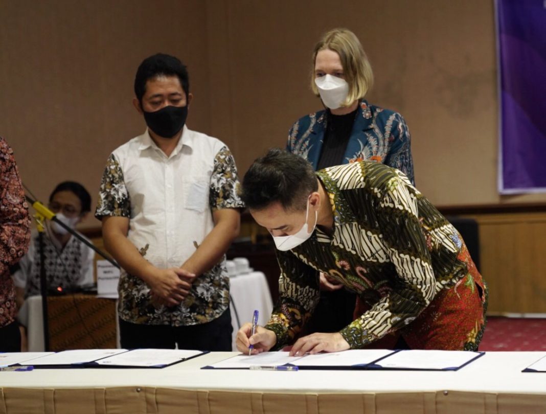 Enam Industri dan Satu Asosiasi Tandatangani Kerja Sama dengan Kemendikbudristek