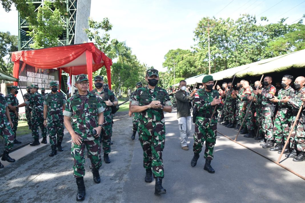 Danrem 071/Wijayakusuma Dampingi Asops Panglima TNI Riksiap Ops Satgas Pam Obvitnas Freeport Indonesia Yonif 405/SK