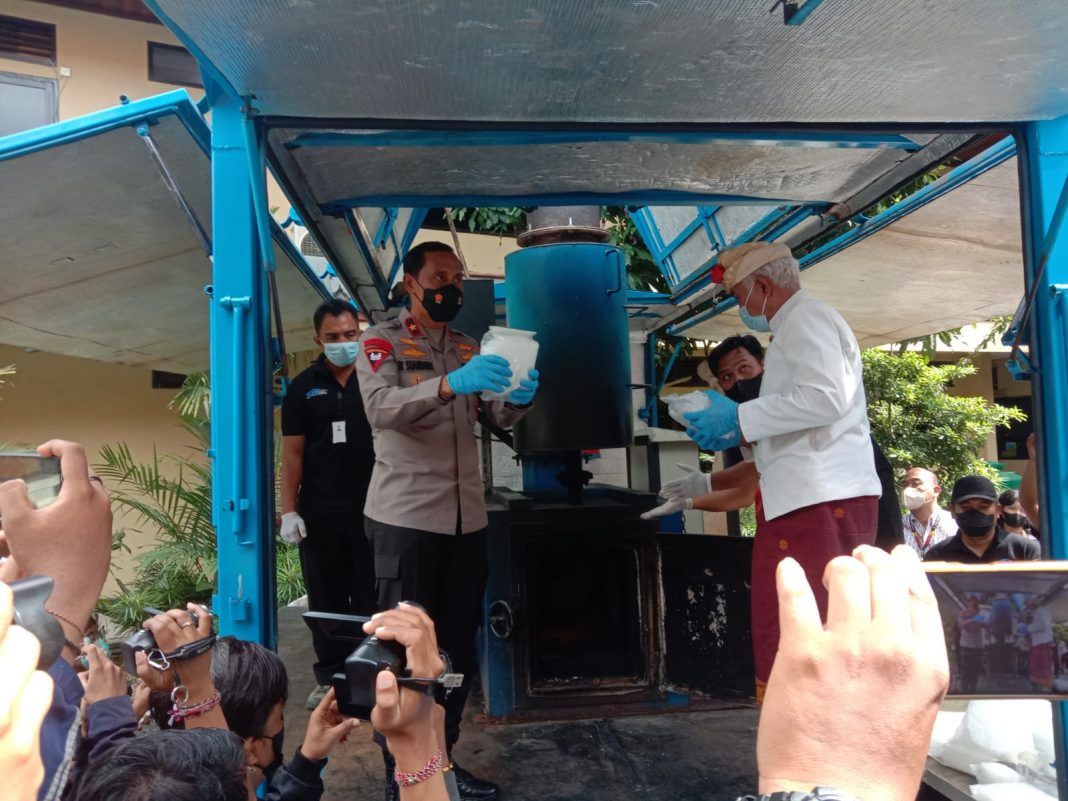 Polda Bali Musnahkan BB Narkoba Senilai Rp 56 Miliar