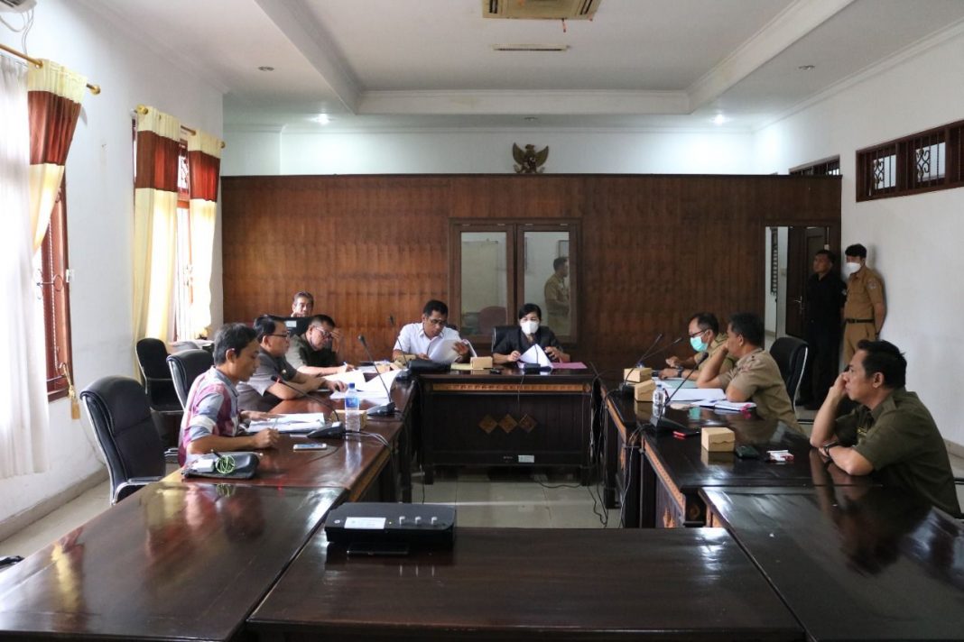 DPRD Buleleng Fasilitasi Pertemuan Wajib Pajak Dengan BPKPD