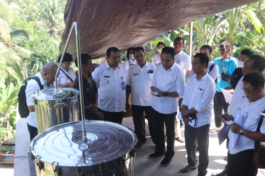 Pastikan Pemakaian Bahan Baku Sesuai Aturan, Tim Gabungan Pengawas Produksi Arak Bali Turun ke Jembrana