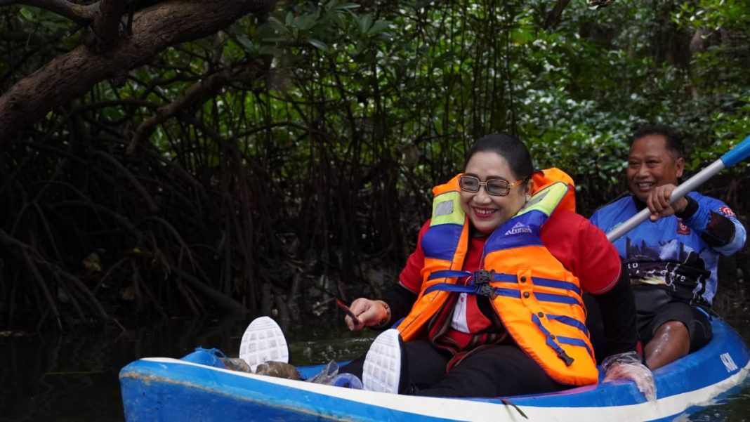 Ketua BKOW Bali Ajak Semua Pihak Berperan Aktif Jaga Kelestarian Mangrove