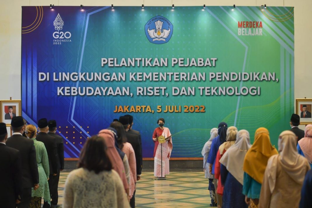 Kemendikbudristek Lantik 42 Pejabat Administrator dan Fungsional, Tingkatkan Kinerja untuk Transformasi Pendidikan