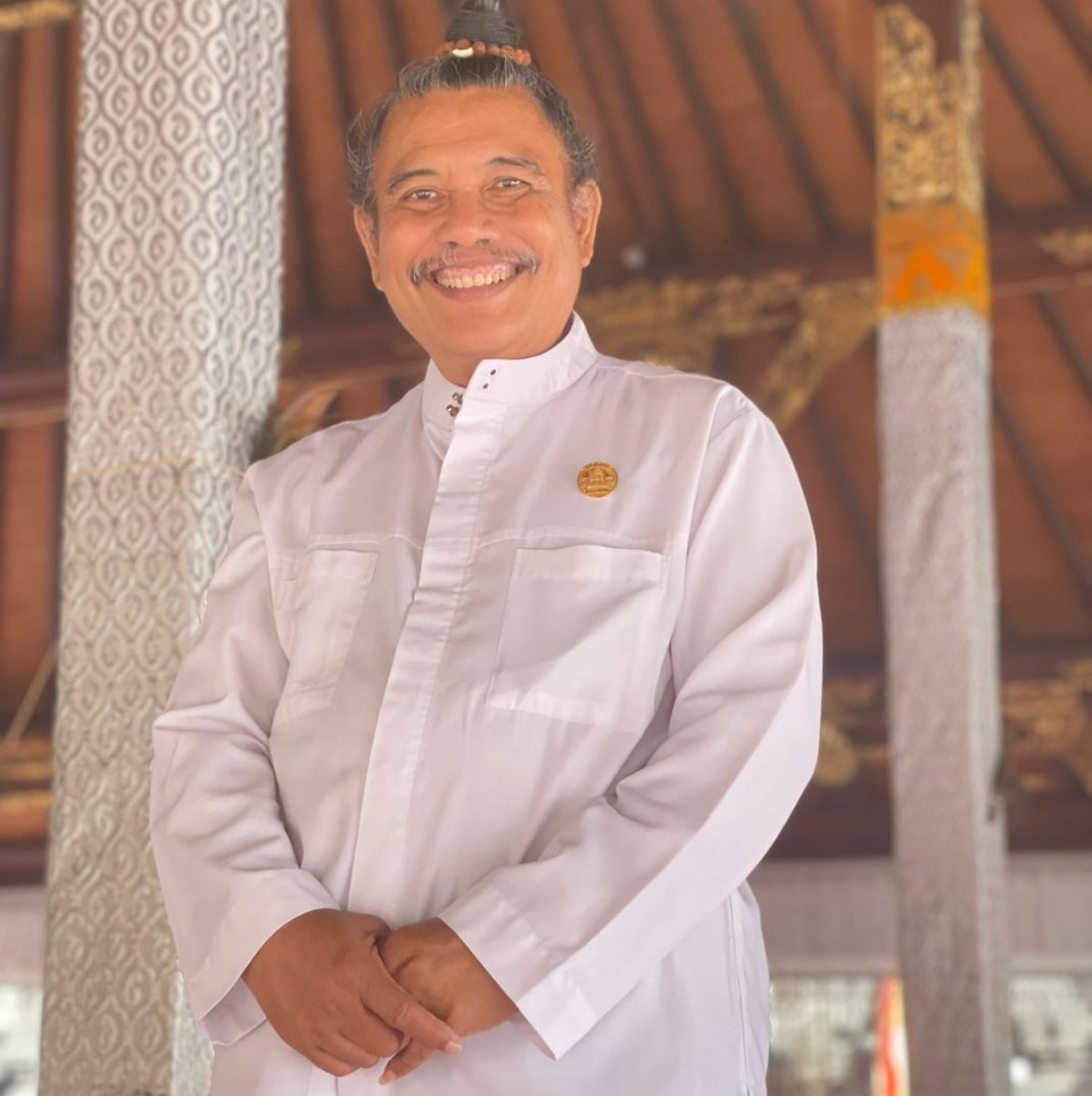 Ida Bhagawan Agra Sagening: Hatur Pawungu Kepada Sulinggih, Sebuah Kewajiban Meluruskan Dharma .