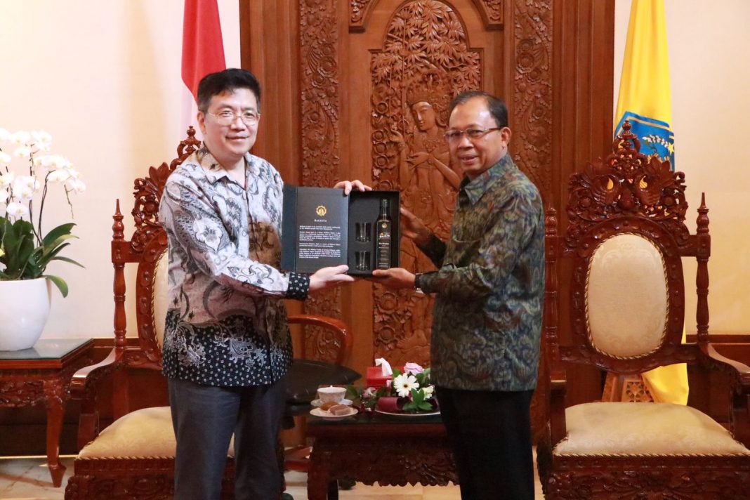 Terima Dubes Tiongkok untuk ASEAN , Gubernur Koster Harapkan Wisman Tiongkok Segera Datang ke Bali