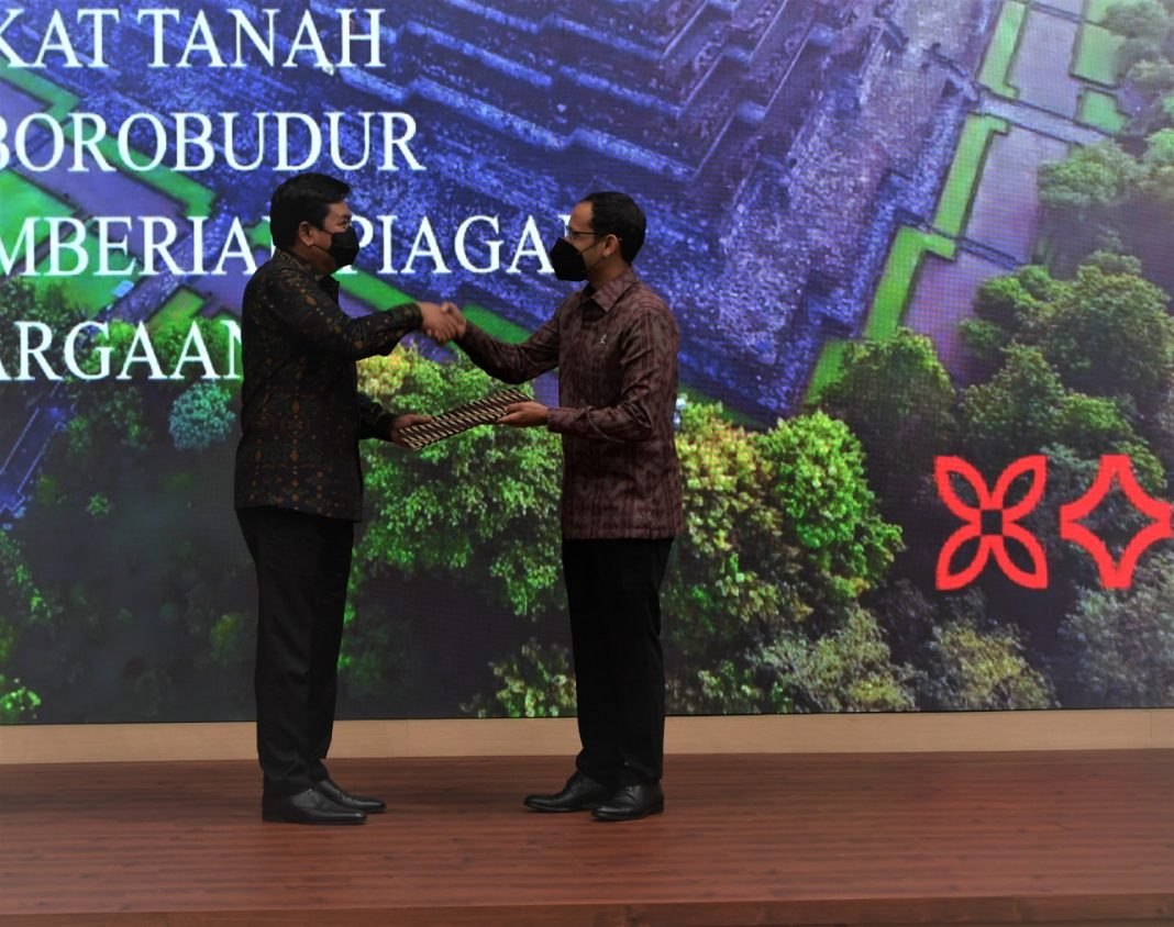 Kemendikbudristek Resmi Terima Sertifikat Hak Pakai Tanah Candi Borobudur