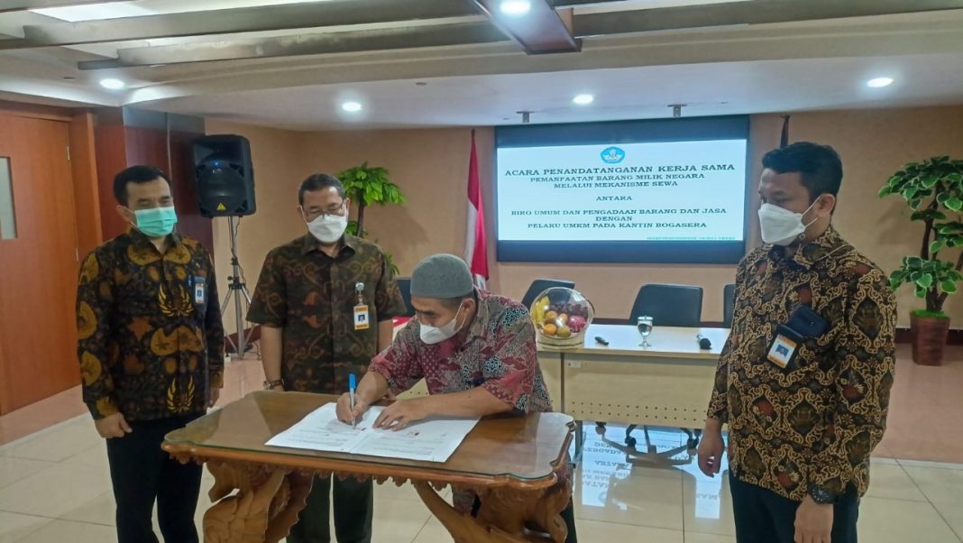 Peduli UMKM, Kemendikbudristek Tandatangani Perjanjian Sewa dengan 25 Pelaku UMKM