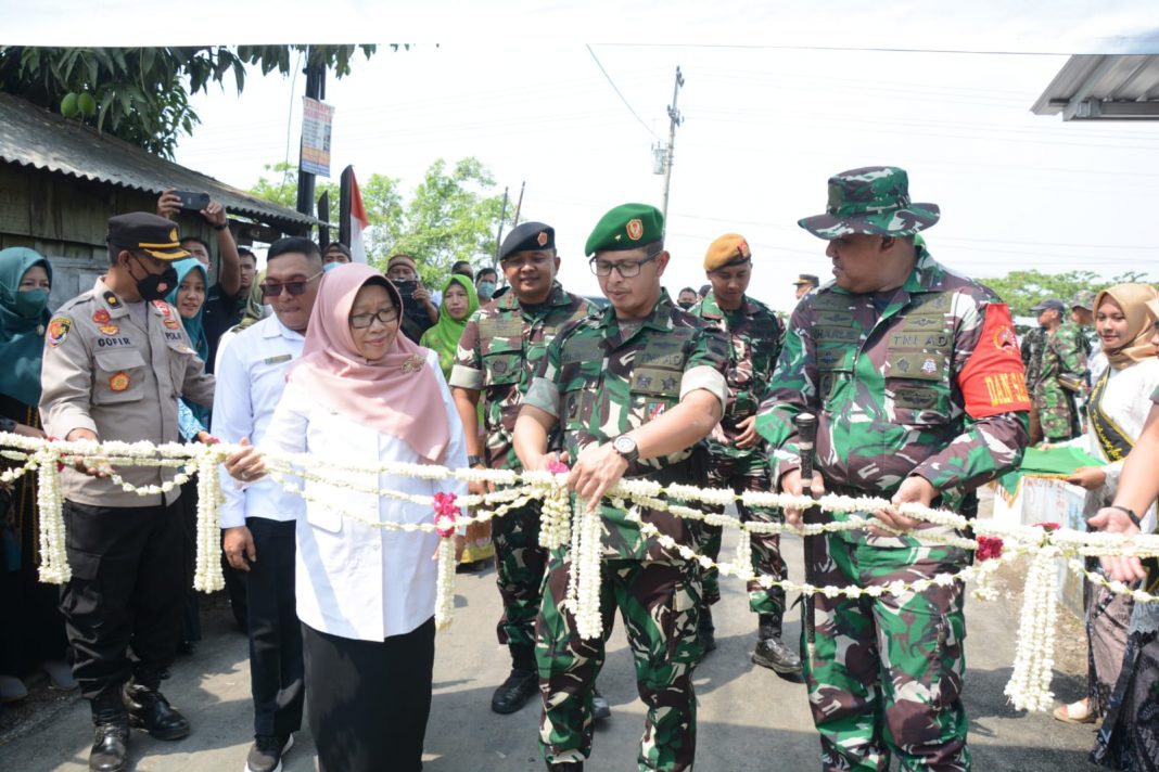 Kasrem 071/Wijayakusuma Dampingi Kasdam IV/Diponegoro Tutup TMMD 114 Tegal