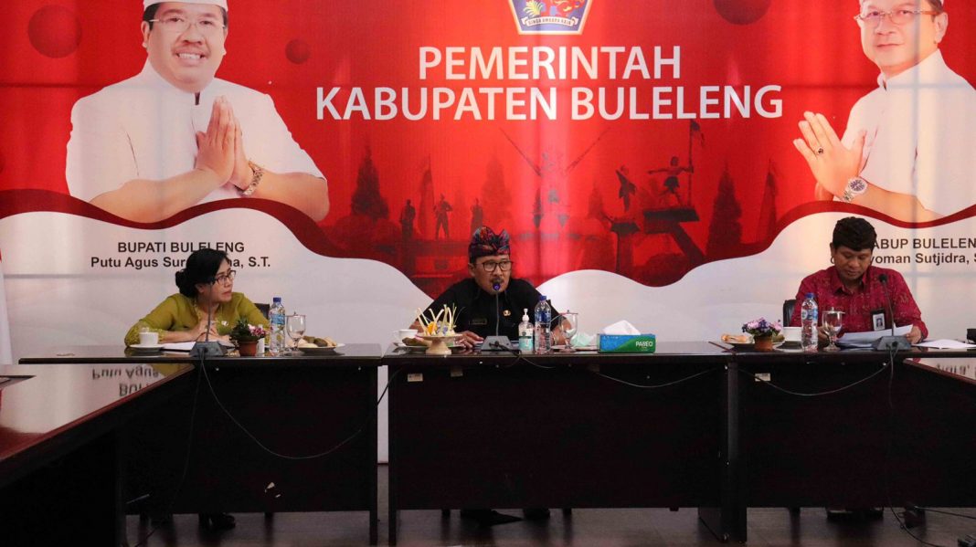 Sekda Suyasa Instruksikan TPID Buleleng Pantau Inflasi Tiap Minggu