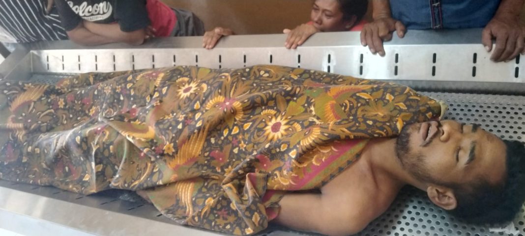 Saksi Penembak Eton: “Didor Oknum Polisi Besar dan Hitam-hitam Satu”