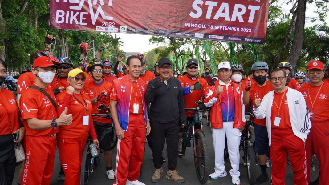 Wagub Cok Ace Buka Indonesia Heart Bike 2022