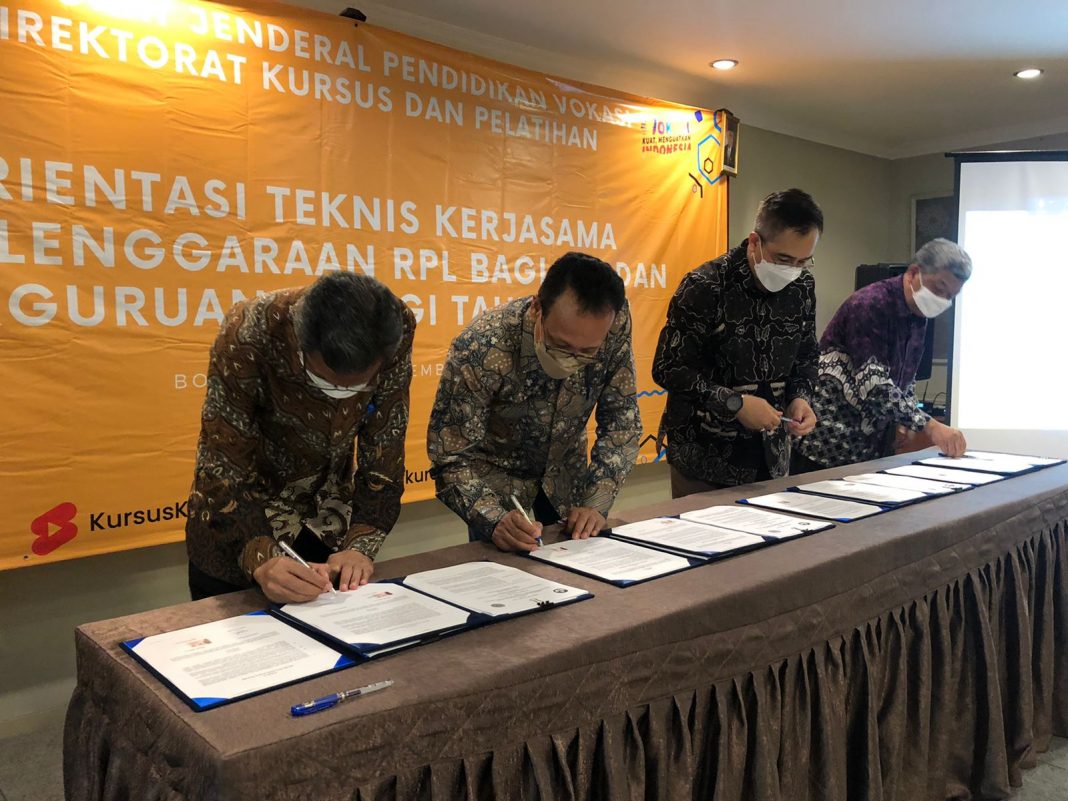 Kemendikbudristek Buka Peluang Lulusan LKP Lanjutkan Pendidikan di Empat Perguruan Tinggi Lewat Rekognisi Pembelajaran Lampau