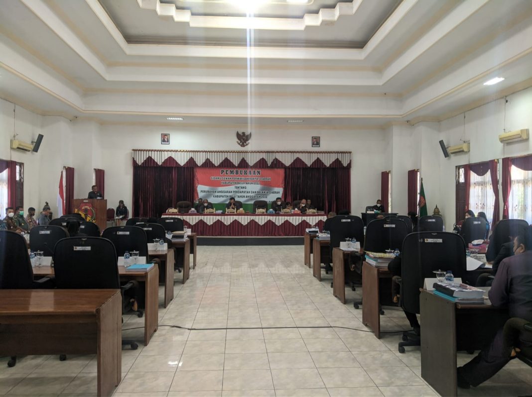 Tolak Pinjaman Daerah, Fraksi Partai Yang Dipimpin Mantan Bupati Belu WO Dari Ruang Sidang. Berikut Nama Anggotanya!