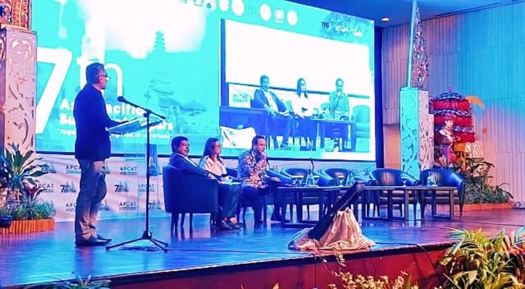 Bupati Belu Agus Taolin Tampil Sebagai Pembicara Seminar The 7th Asia Pasific Summit Of Mayors di Bali