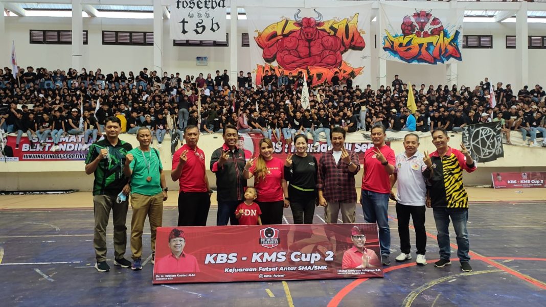 Dianggap Berhasil Membangun Bali, Kariasa Dukung Koster Dua Periode