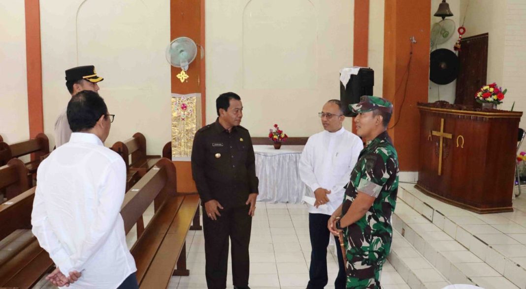 Penjabat Bupati Buleleng Pantau Perayaan Natal tahun 2022