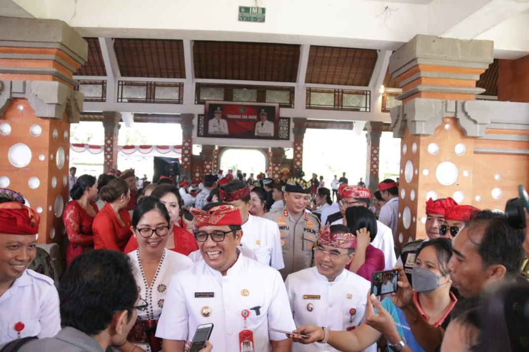 Dua Tahun Memimpin, Bupati Sanjaya Bangun Patung Wisnu Murti dan Perbaiki 93 Persen Jalan