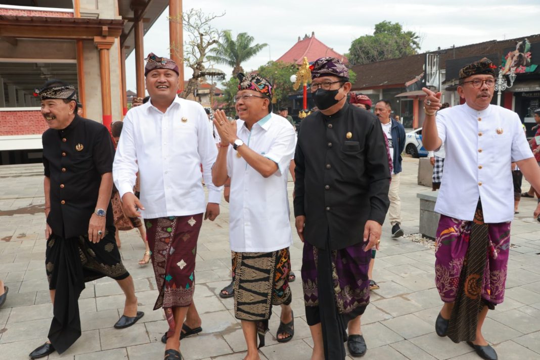 Gubernur Koster Bersama Wagub Cok Ace Tinjau Pasar Rakyat Tematik Wisata Ubud