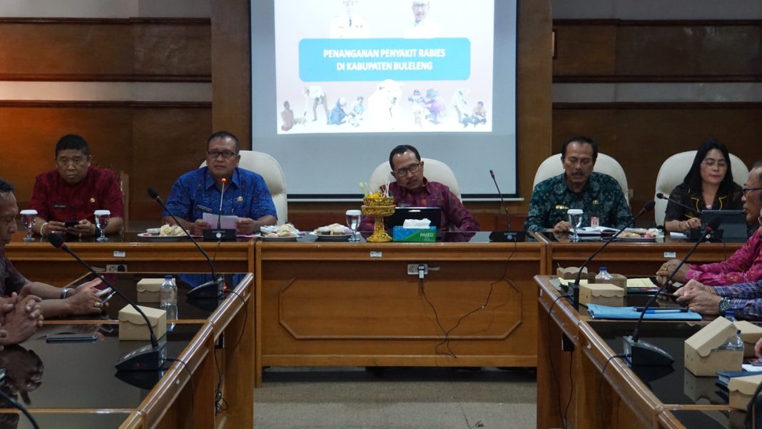Sekda Suyasa Harapkan Raker Staf Ahli se-Bali Bisa Wujudkan Buleleng Zero Kasus Rabies