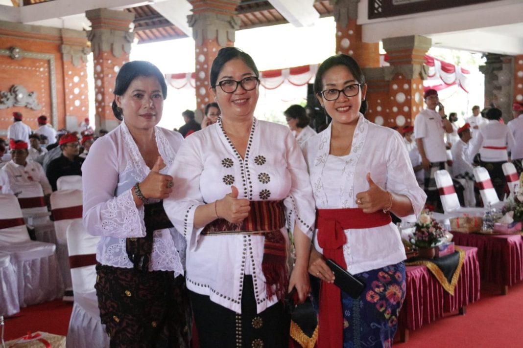 Ketua TP PKK Tabanan Ny. Rai Wahyuni Sanjaya, Hadiri Acara 2 Tahun Kepemimpinan Jaya-Wira