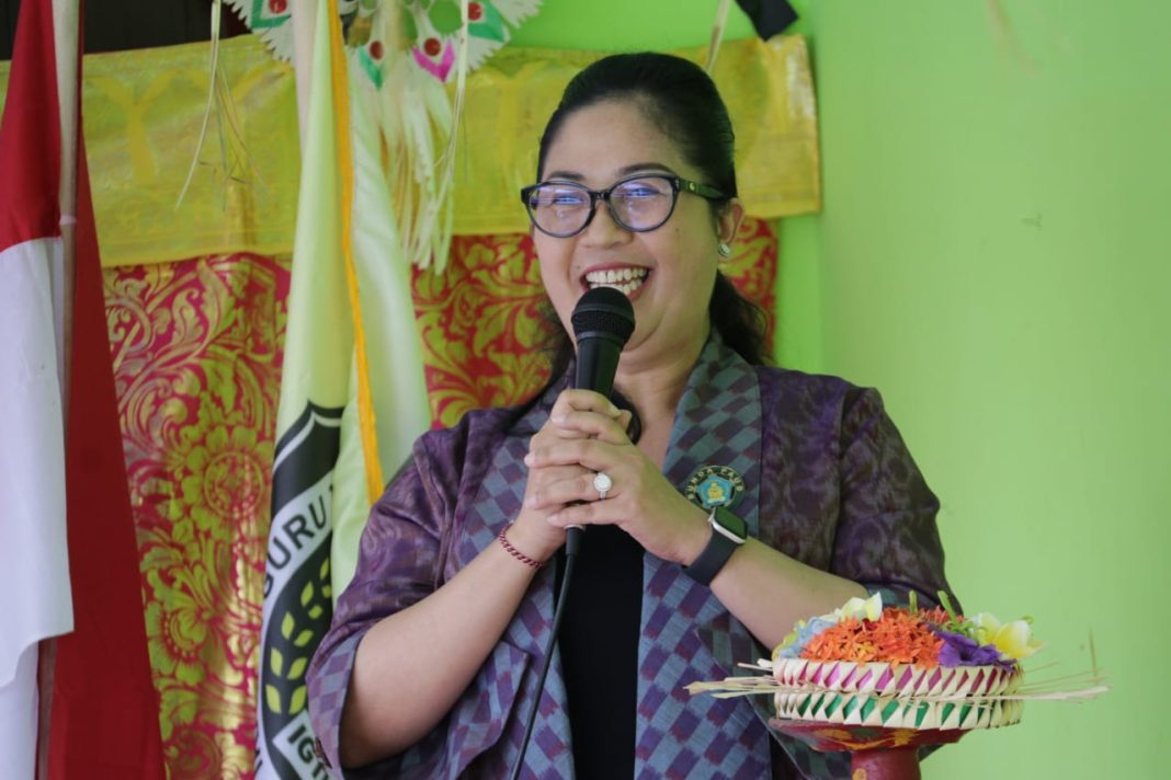 Ny. Rai Wahyuni Sanjaya Hadiri Pelaksanaan Konfrensi IGTKI-PGRI Kabupaten Tabanan Periode 2022-2027