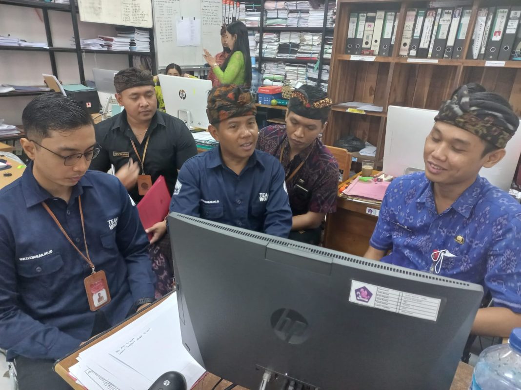 Pastikan Tata Kelola Informasi Pemerintahan Secara Elektronik Berjalan Baik, Diskominfosanti Buleleng Lakukan Monev
