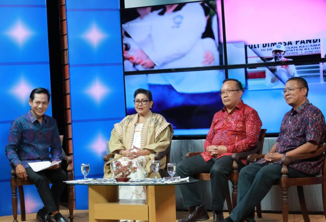Dialog di Televisi, Ny. Putri Koster Tegaskan Pentingnya Kesehatan bagi Masyarakat Bali