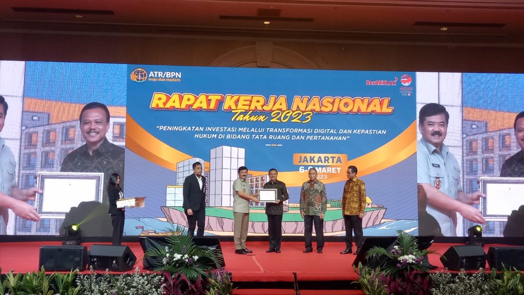 Gubernur Wayan Koster Bekerja Selesaikan Konflik Pertanahan melalui Pelaksanaan Reforma Agraria di Provinsi Bali