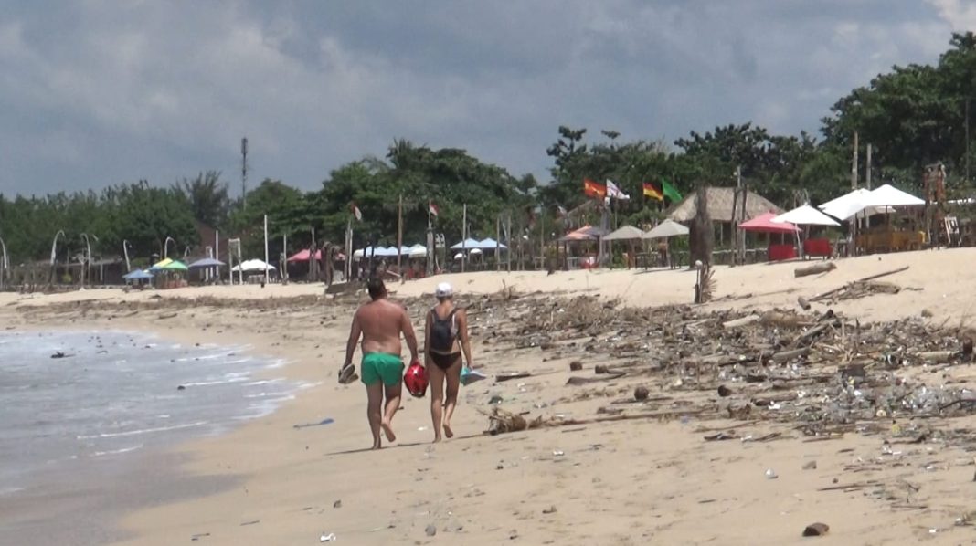 Bali Darurat Sampah, Jaringan Jurnalis Peduli Sampah Desak Produsen Plastik Tidak Hanya Ambil Cuan di Bali